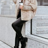 Inga Mantel – Winterjacke mit Kapuze und leichter Isolierung