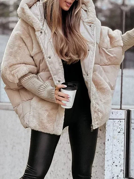 Inga Mantel – Winterjacke mit Kapuze und leichter Isolierung