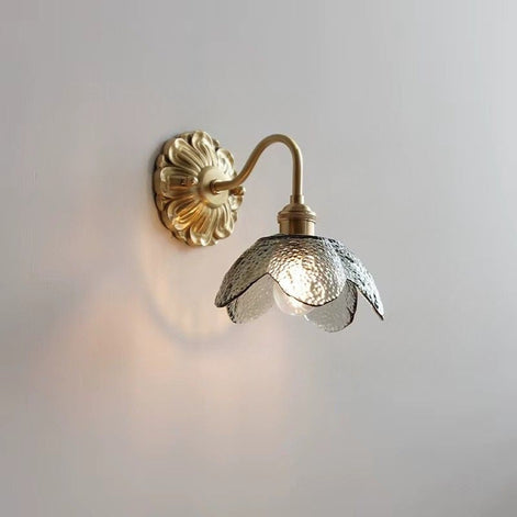Lumero LED Wandleuchte aus Kupfer mit dekorativem Design