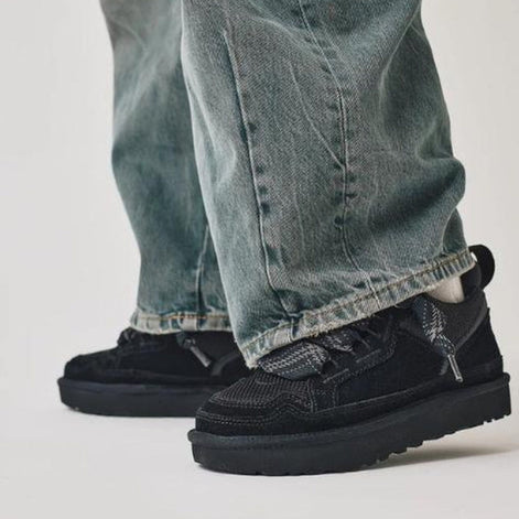 Sneakers mit Schnürung, runder Zehenpartie und Profilsohle – Varesto