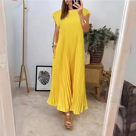 Elvara Plissiertes Damenkleid mit kurzen Ärmeln und lockerer Passform