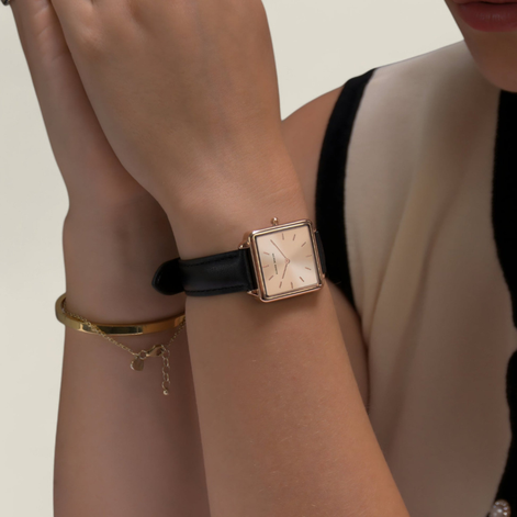 Damen Armbanduhr mit quadratischem Zifferblatt