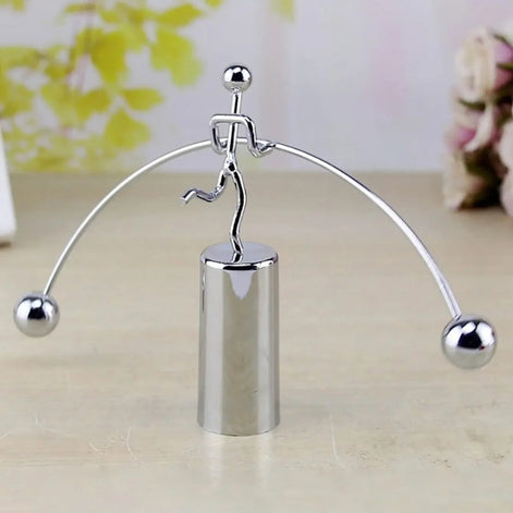 Dekorative Pendule mit Kugeldesign für den Innenbereich