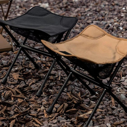 Klapphocker mit rutschhemmender Sitzfläche