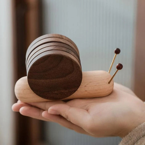 Snailora Holz-Untersetzer mit Schneckenform für Tassen