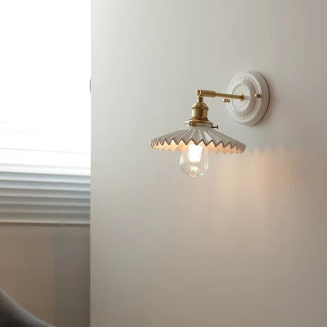 Velmora LED Wandleuchte mit dekorativem Wanddesign