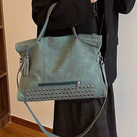Valmera Schultertasche aus PU mit großem Innenfach und verstellbarem Gurt