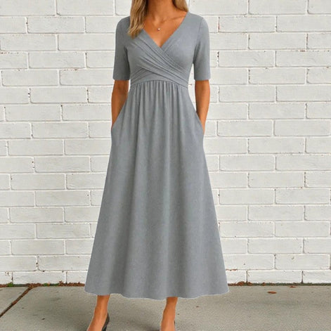 Norvella Kleid – Damen Kleid mit V-Ausschnitt, kurzen Ärmeln und Polyester