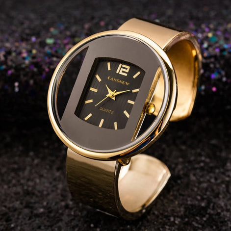 Damen Armbanduhr mit ovalem Zifferblatt und verstellbarem Armband