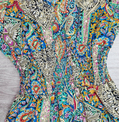 Florvella Maxikleid mit Paisley Muster und V-Ausschnitt in lockerer Passform