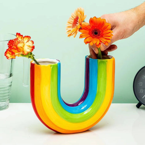 U-förmige Blumenvase aus Harz mit Farbverlauf