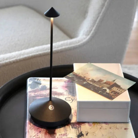 Lumivaro Tischlampe mit Touchsteuerung und wiederaufladbarem Akku