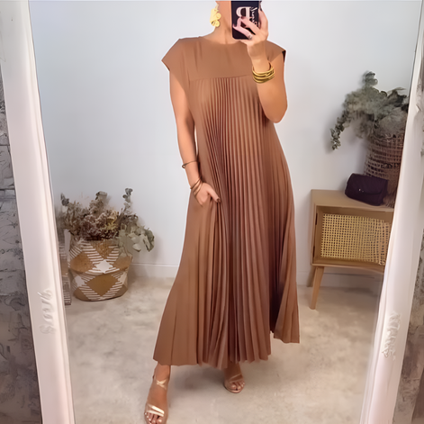 Elvara Plissiertes Damenkleid mit kurzen Ärmeln und lockerer Passform
