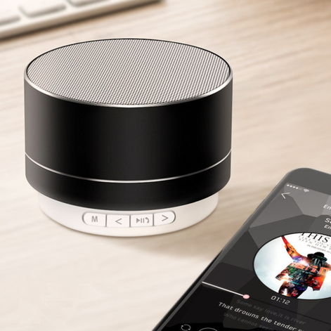 Soundvora Bluetooth Lautsprecher mit integriertem Subwoofer