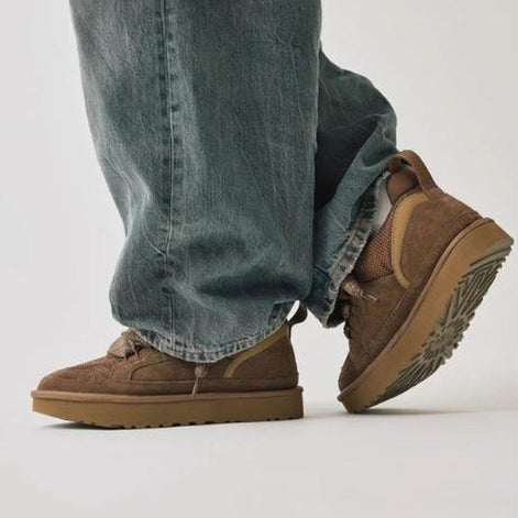 Sneakers mit Schnürung, runder Zehenpartie und Profilsohle – Varesto