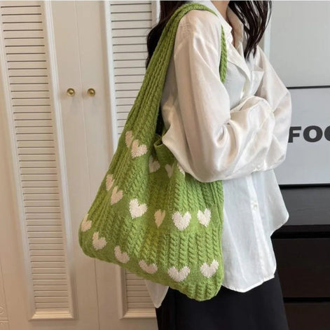 Herina Tote Tasche – Stofftasche mit gesticktem Herzmotiv und Tragegriffen