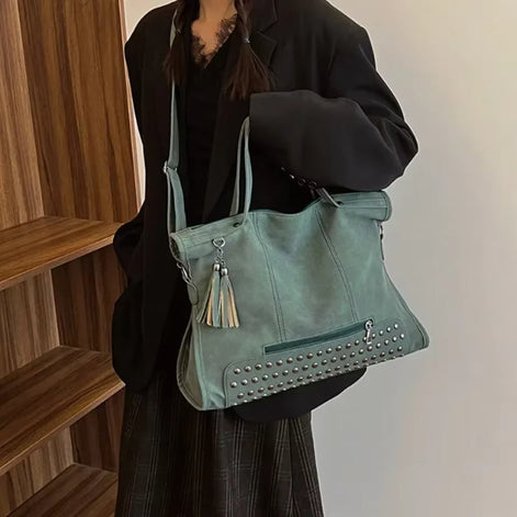 Valmera Schultertasche aus PU mit großem Innenfach und verstellbarem Gurt