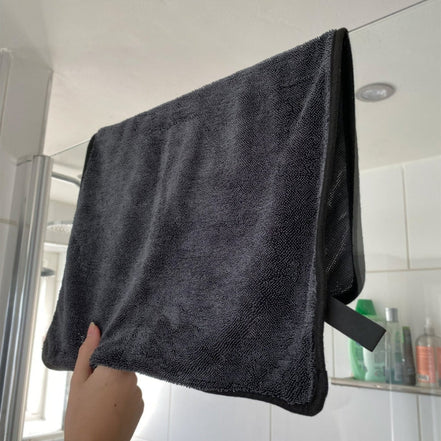 AquaCloth – Wiederverwendbares Mikrofasertuch zum Trocknen und Reinigen