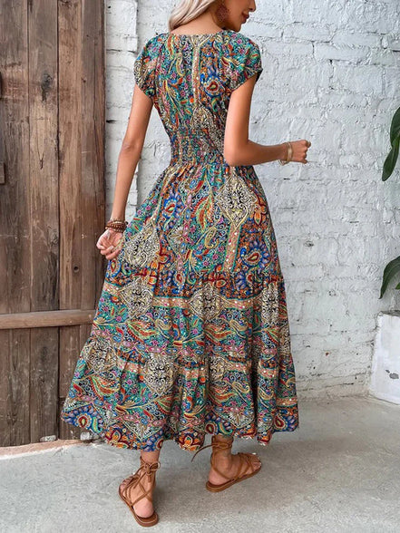 Florvella Maxikleid mit Paisley Muster und V-Ausschnitt in lockerer Passform