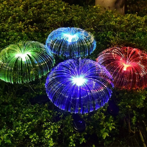 Solarbetriebene Gartenleuchten mit dekorativem Leuchteffekt