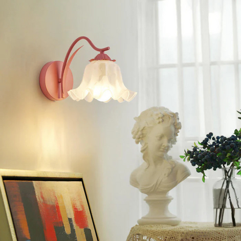 Floréa Wandleuchte – Verspieltes Lichtobjekt im klassischen Stil