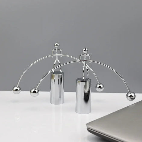 Dekorative Pendule mit Kugeldesign für den Innenbereich