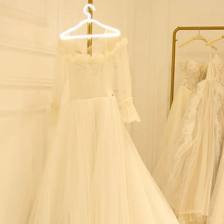 ClosetGlow LED-Kleiderbügel – Beleuchteter Bügel für bessere Übersicht