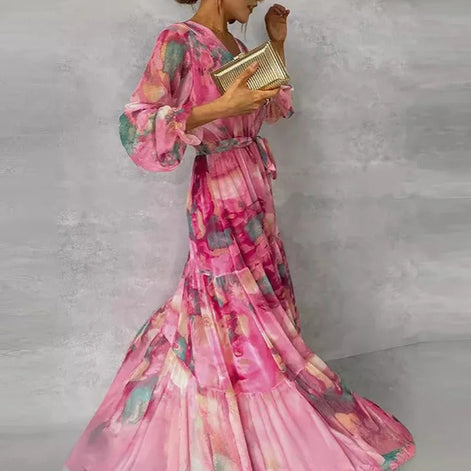 Aquarelia Maxikleid mit Farbverlauf und V-Ausschnitt – langärmeliges Kleid mit fließender Passform