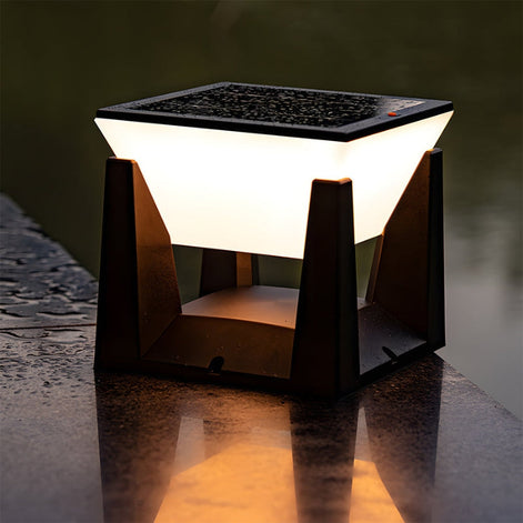 Solarbetriebene LED-Gartenleuchte mit kubischem Design für den Außenbereich