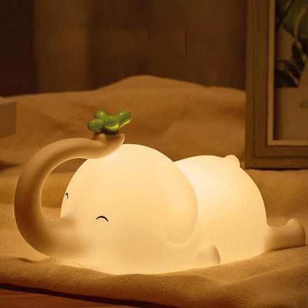 Elephora LED-Nachtlicht – Dimmbare Tischleuchte in Elefantenform
