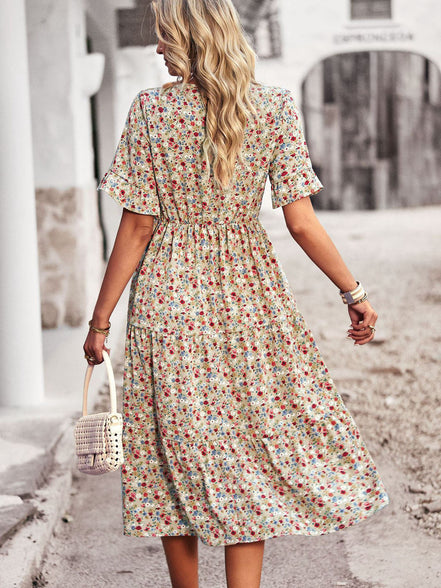 Lunaria Damenkleid mit V-Ausschnitt und Blumenprint