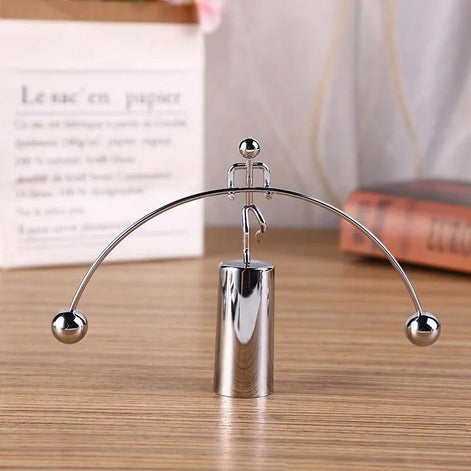 Dekorative Pendule mit Kugeldesign für den Innenbereich