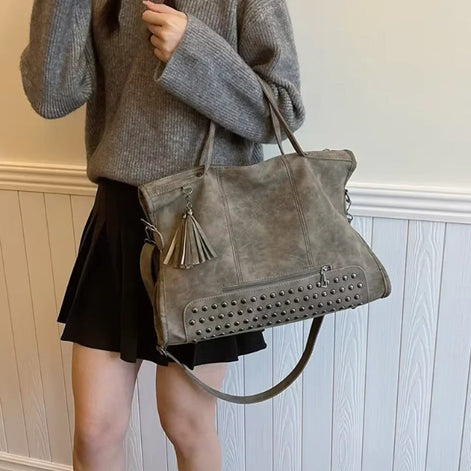 Valmera Schultertasche aus PU mit großem Innenfach und verstellbarem Gurt