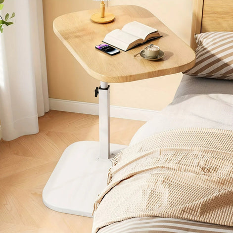 Höhenverstellbarer Beistelltisch mit schlankem Design für flexible Wohnräume