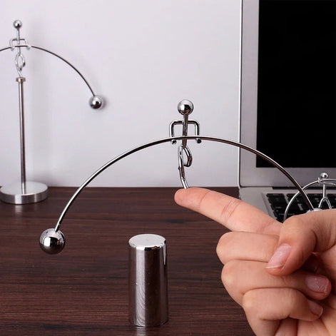 Dekorative Pendule mit Kugeldesign für den Innenbereich
