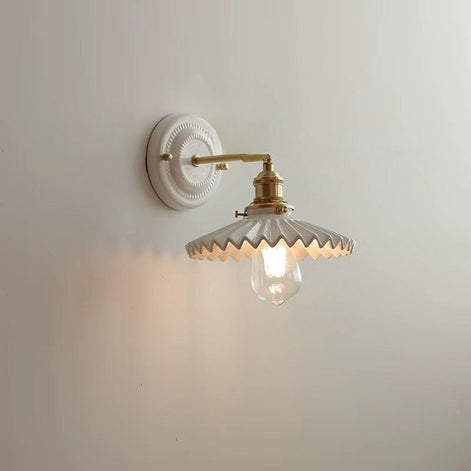Velmora LED Wandleuchte mit dekorativem Wanddesign