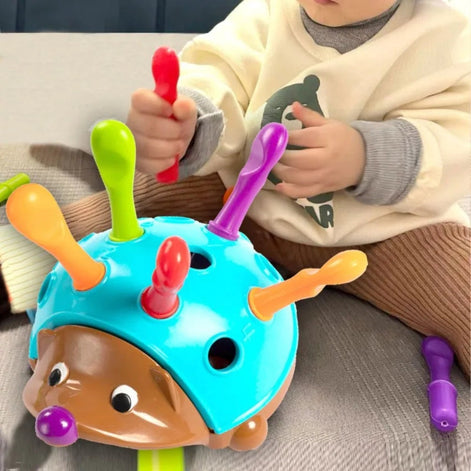 Hedoro Kinder Lernspielzeug Igel mit Steckstiften