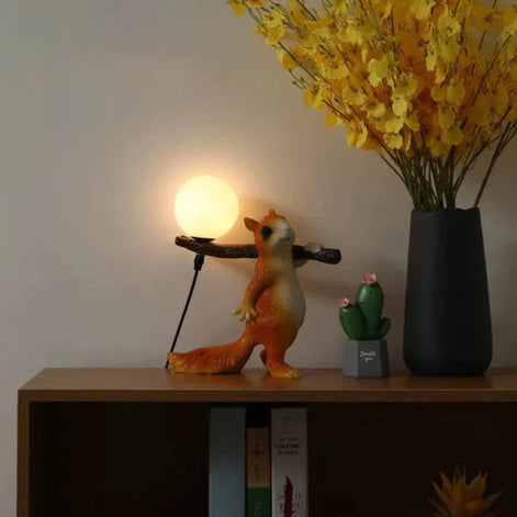 SquirrelGlow Mini-Tischlampe – Dekorative LED-Nachttischlampe in Tierform