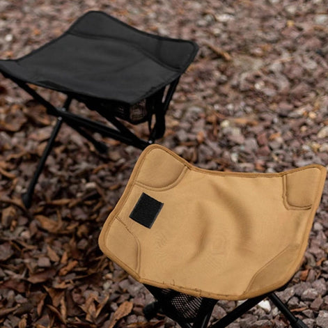 Klapphocker mit rutschhemmender Sitzfläche
