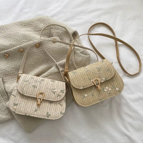 Elinora Schultertasche mit Blumenmuster und verstellbarem Gurt