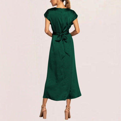 Almira Kleid – Damen ärmelloses Kleid mit Rundhals, Wickeloptik und lockerem Schnitt