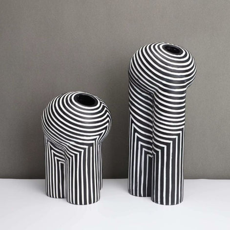 Strivaro Vase aus Resin mit Streifenmuster für Tischdekoration