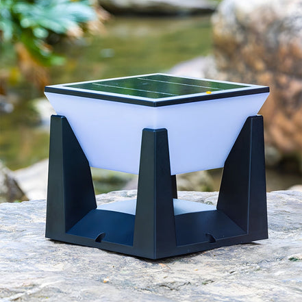 Solarbetriebene LED-Gartenleuchte mit kubischem Design für den Außenbereich