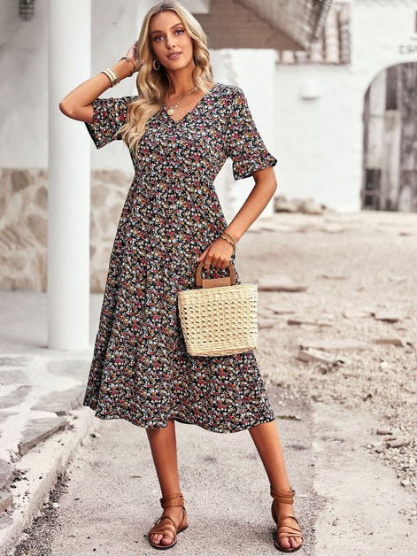 Lunaria Damenkleid mit V-Ausschnitt und Blumenprint