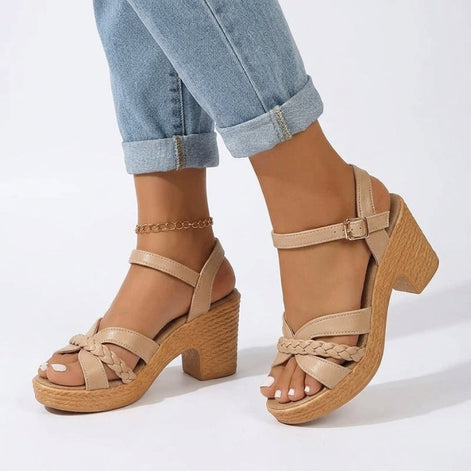 Mirelva Damen Sandalen mit geflochtenen Riemen und verstellbarer Schnalle
