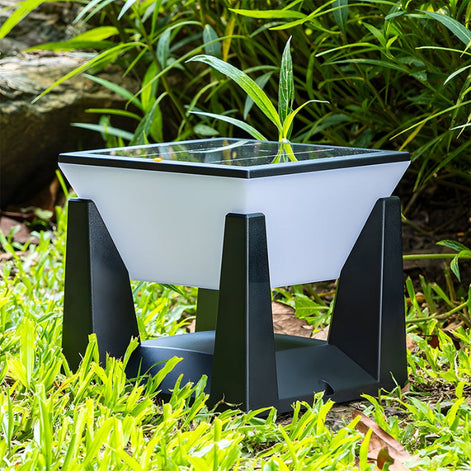 Solarbetriebene LED-Gartenleuchte mit kubischem Design für den Außenbereich