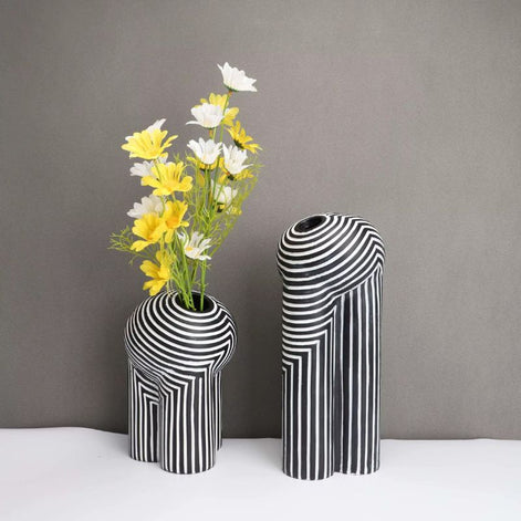 Strivaro Vase aus Resin mit Streifenmuster für Tischdekoration