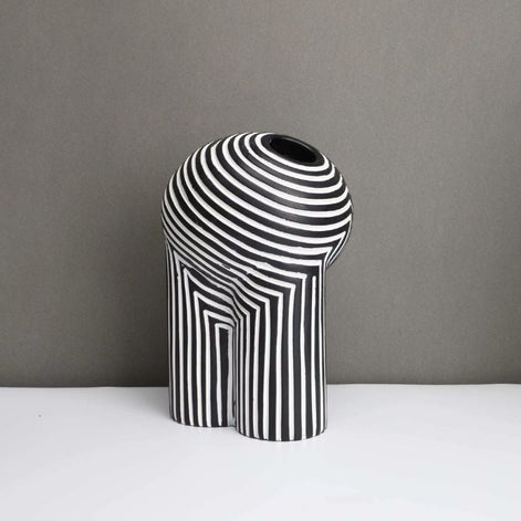 Strivaro Vase aus Resin mit Streifenmuster für Tischdekoration