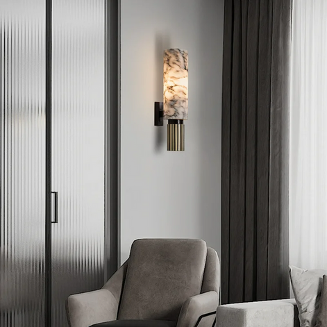 Elegante Marmor-Wandleuchte mit Kupferdetails – Aurevia