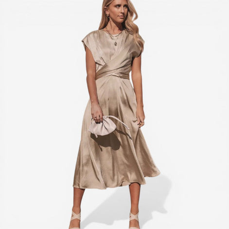 Almira Kleid – Damen ärmelloses Kleid mit Rundhals, Wickeloptik und lockerem Schnitt